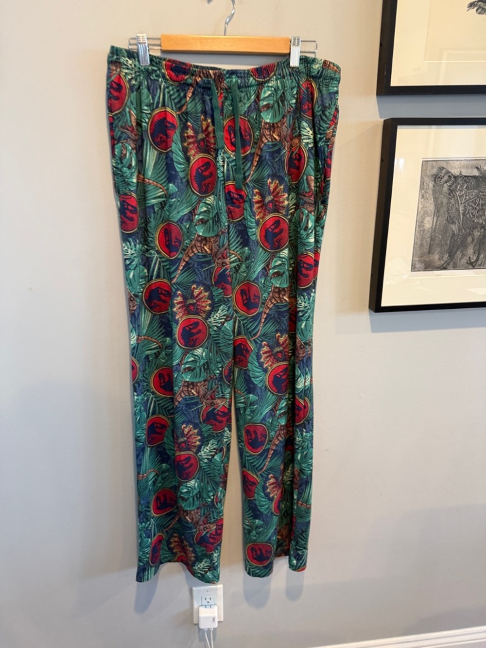 Women’s Tropical Print Pajama Pants - Green & Red